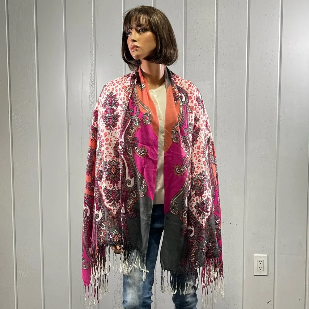 *Women's Hot Pink Floral Paisley Shawl Scarf
